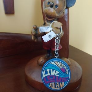 Aulani Disney Keychain Hawaii Wave